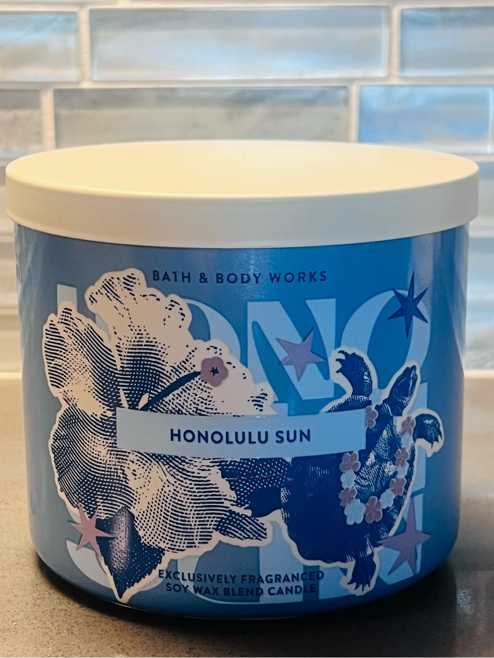 Bath & Body Works Honolulu Sun Candle